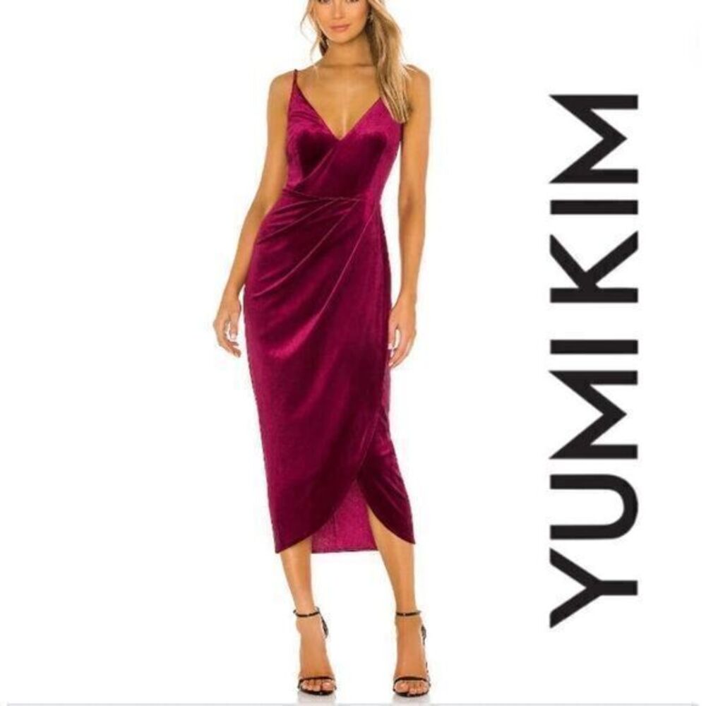 Yumi Kim Revolve Felicity Dress v-neck with a tulip skirt Red Wine Velvet Medium - Picture 2 of 11